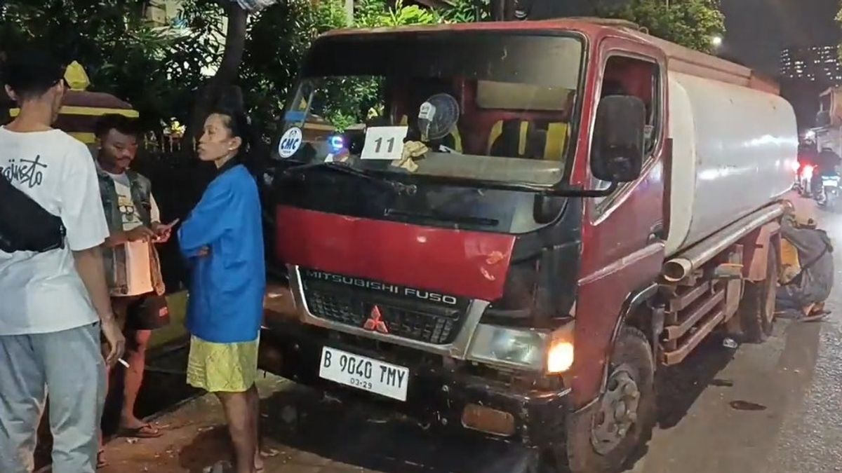 雷姆·布隆(Rem Blong)造成的五辆摩托车碰撞油罐车