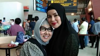 悲しいニュース、オラ・ラムランの母親が亡くなりました