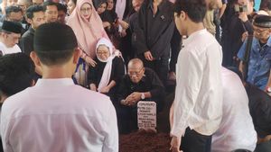 Mother's Tears And Prayers Take Puput Novel Towards The Last Rest