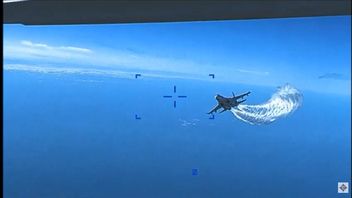 五角大楼视频显示俄罗斯战斗机在黑海坠毁前“冲入”美国无人机