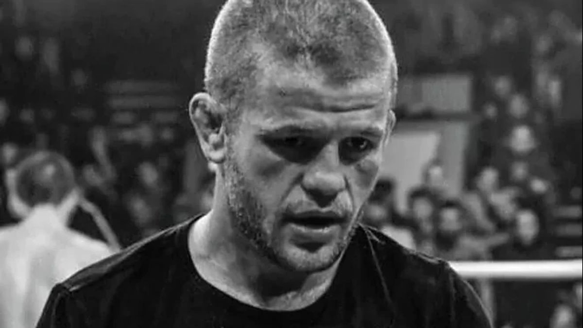 Petarung MMA Alexander Pisarev Meninggal Usai Makan Semangka Beracun Bersama Istrinya
