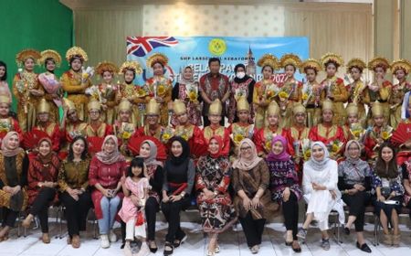 28 Siswa SMP Labschool Kebayoran Mengikuti Student Exchange ke Rishworth School di Manchester UK