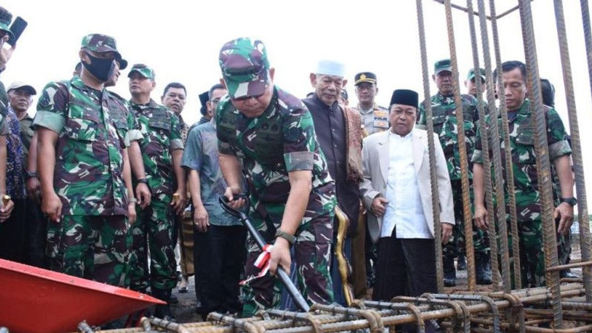 KSAD Dudung因在井里汶建造清真寺而获得Ulama 212的赞誉