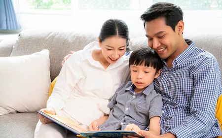 Budaya Literasi Dimulai dari Rumah, Pahami Pentingnya Kebiasaan Membaca Bersama Anak