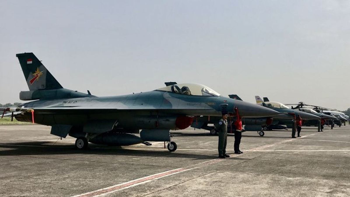 Prabowo entré en République d’Indonésie directement piloté par avion de combat 4 F-16 TNI AU