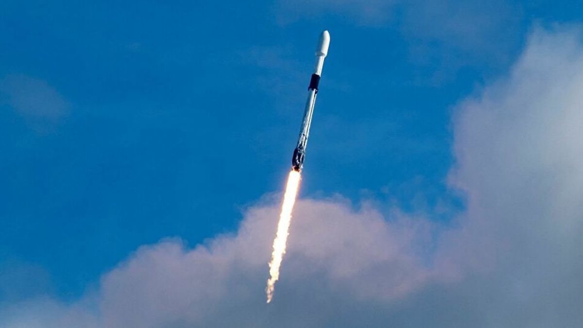 Pecahkan Rekor Baru! SpaceX Sukses Luncurkan 143 Satelit ke Luar Angkasa
