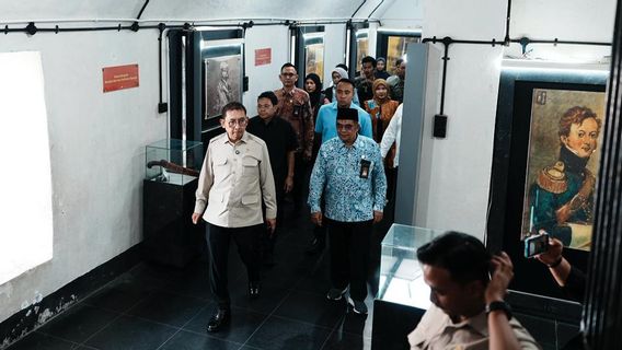 قلعة مارلبورو لا يجب أن تكون مكانا لالتقاط الصور ، يجب أن تكون آلة سياحية تاريخية في Bengkulu