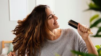 8 Cara Efektif Menebalkan Rambut yang Terbukti Secara Ilmiah 