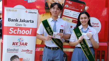 KEJAR入学、ジャカルタのSMAN 28の生徒は貯蓄だけではない貯蓄を理解し始めます