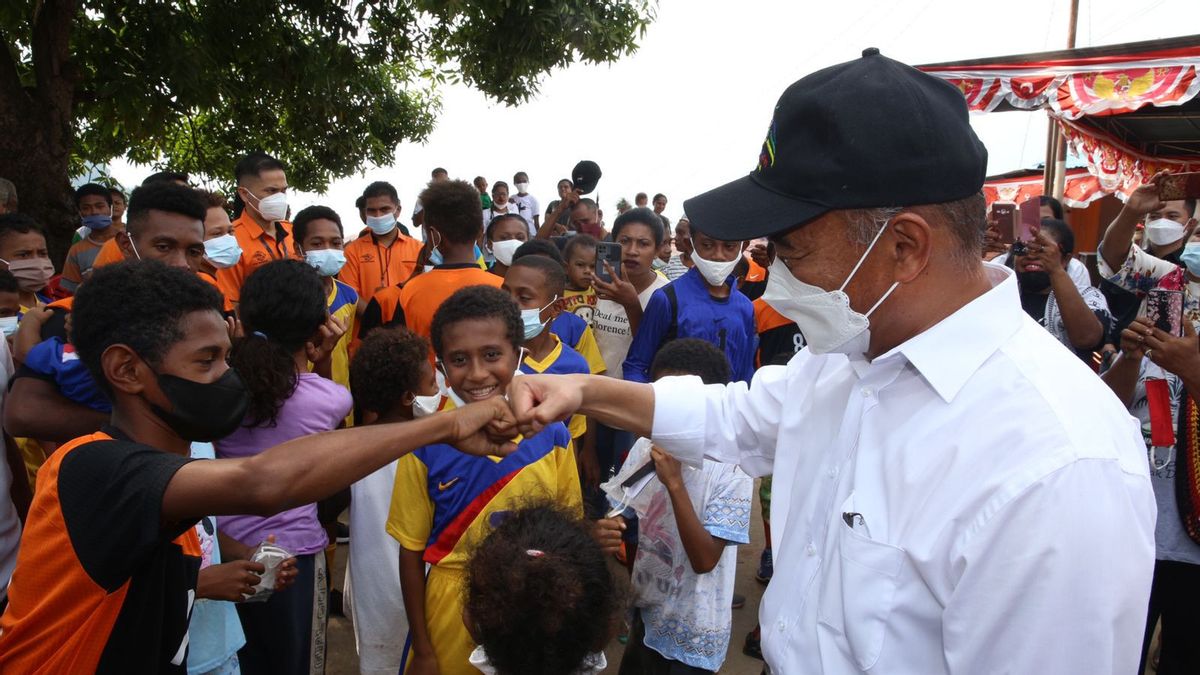 من المستحيل البقاء في المنزل بسبب وباء COVID-19، وزير التنسيق للتنمية البشرية والثقافة يشجع التطعيم للأطفال دون سن 12 عاما