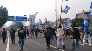 Dasco Utus Anggota DPR Temui Massa Demo