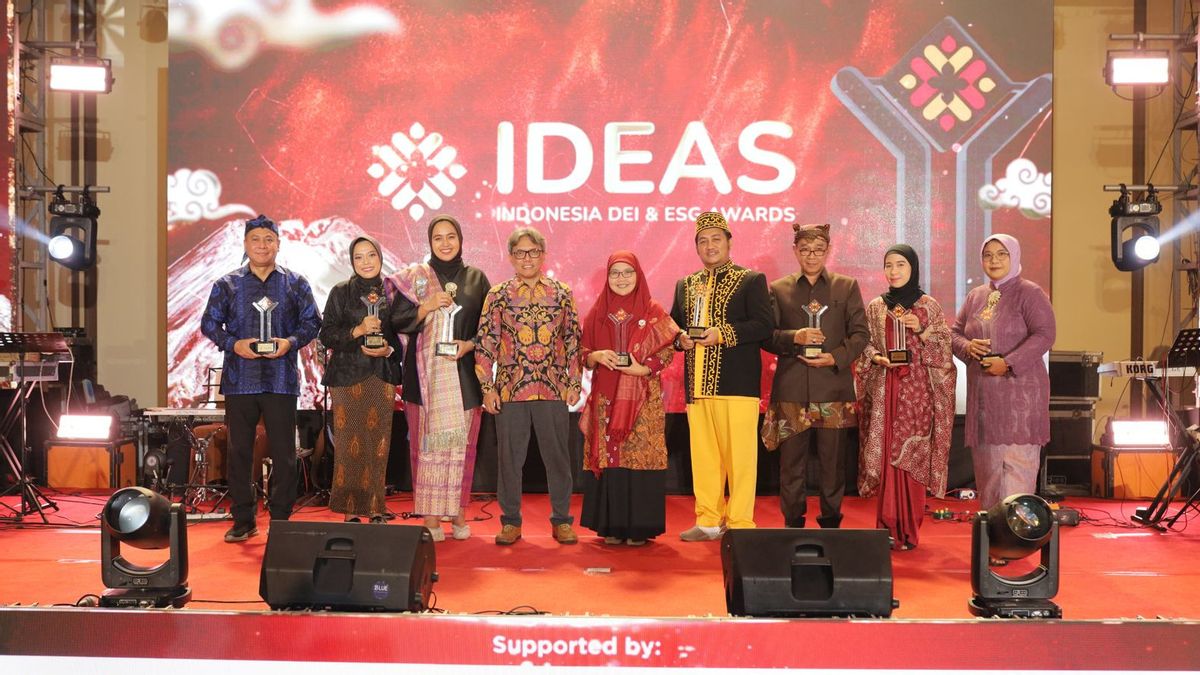 Bukuisa remporte le prix ESG aux Indonesian DEI & ESG Awards (IDEAS) 2024 dans le cadre du programme Nusantara Askara