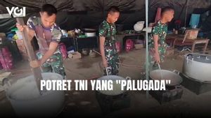 Momen Prajurit TNI Serba Bisa di Lokasi Bencana, Mulai Memasak hingga Tukang Cat