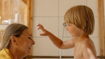 Parenting: Ini 5 Dampak Buruk Memanjakan Anak, Orang Tua Wajib Tahu! 