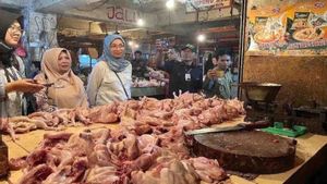 Hari Ini, Bapanas Catat Harga Daging Ayam Turun dan Ikan Naik