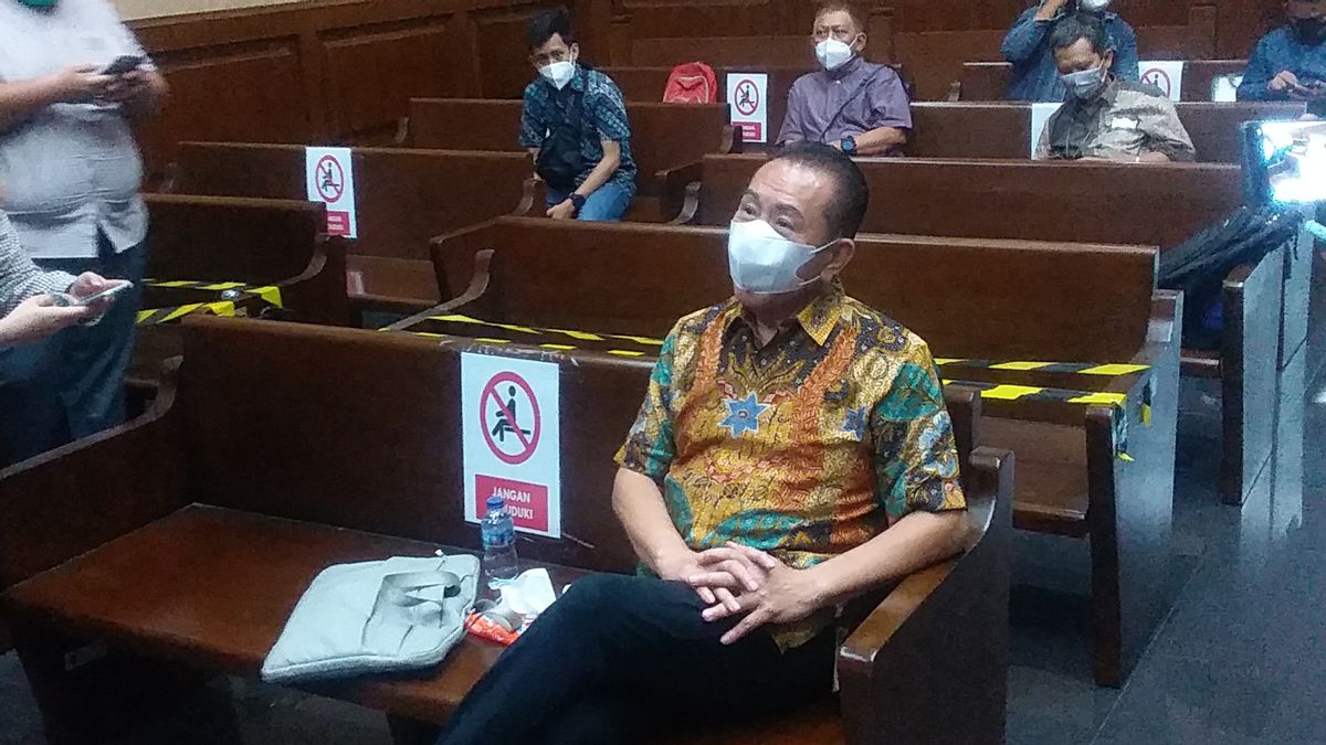 Sitting Relaxed, Joko Tjandra Sure He Was Sentenced Light Because Of The Prosecutor's Inconsiderate Demands