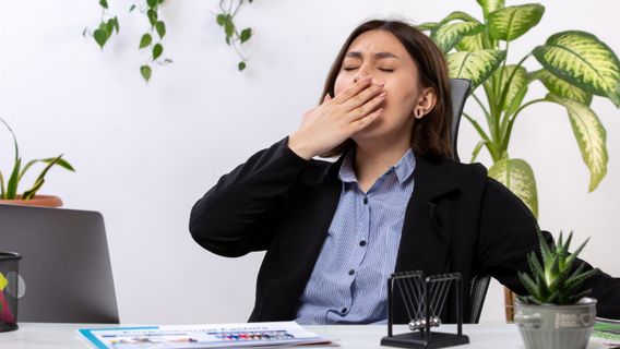 Cara Mengatur TIdur Kerja Shift Malam, Tetap Bisa Beristirahat secara Berkualitas