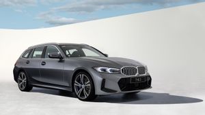 جاكرتا - أطلقت سيارة BMW سلسلة 3 نسخة من جولة في إندونيسيا ، إليك المواصفات والسعر
