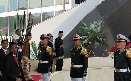 Jokowi Hadiri Sidang Tahunan MPR Kenakan Pakaian Adat Betawi