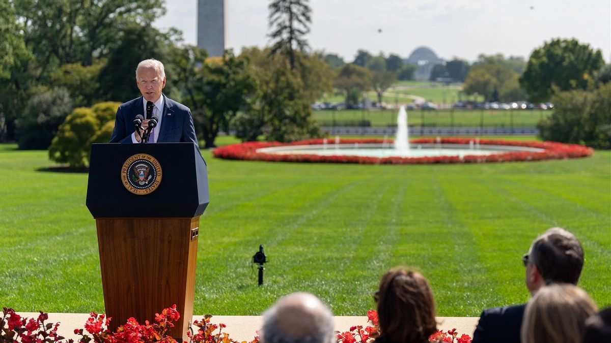 Le président Biden : Trump est une menace pour la démocratie et doit être politement enfermé