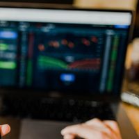 IHSG Akhirnya Kembali Menghijau, Ditutup Naik 2,94 Persen ke Level 5.518,63