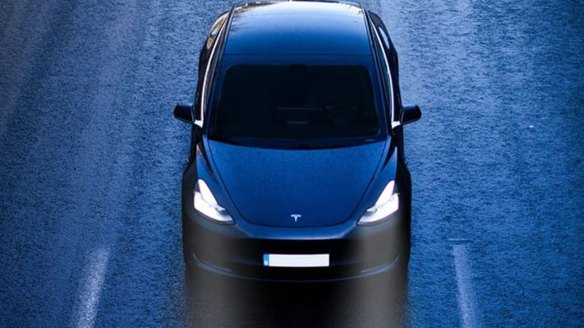 Terdapat Bug dalam Fitur Self-Driving, Tesla Recall 11.704 Mobil Produksinya