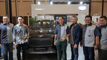 Bentely Jakarta Presents At BCA Expoversary 2024, Brings Bentayga EWB Azure And Continental GT