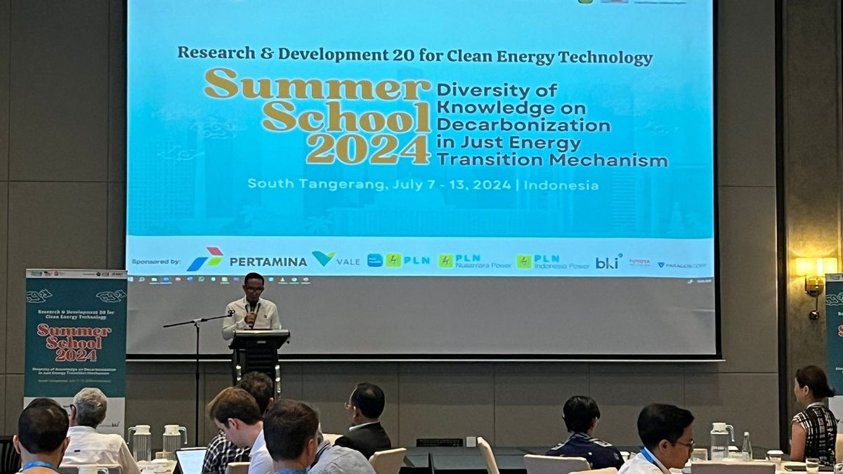 Une enquête sur la question de la transition énergétique et de la décarbonisation, RD20 Summer School 2024 réunion des jeunes chercheurs d’État du G20