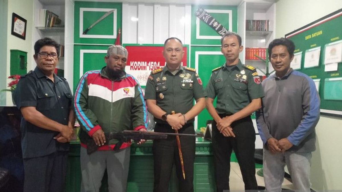 TNI Amankan 3 Mortir dan Senjata Rakitan dari Warga Hitu Maluku Tengah 