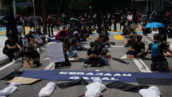 Polisi Malaysia akan Panggil 29 Pengunjuk Rasa ‘Keluar dan Lawan’