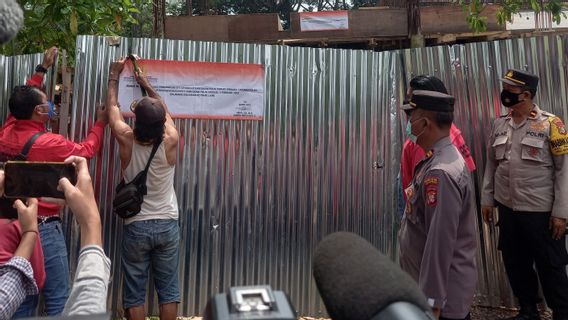 Before Being Transferred To Another Party, The Police Immediately Installed A Surveillance Banner On Indra Kenz's 800-meter Land In Alam Sutera