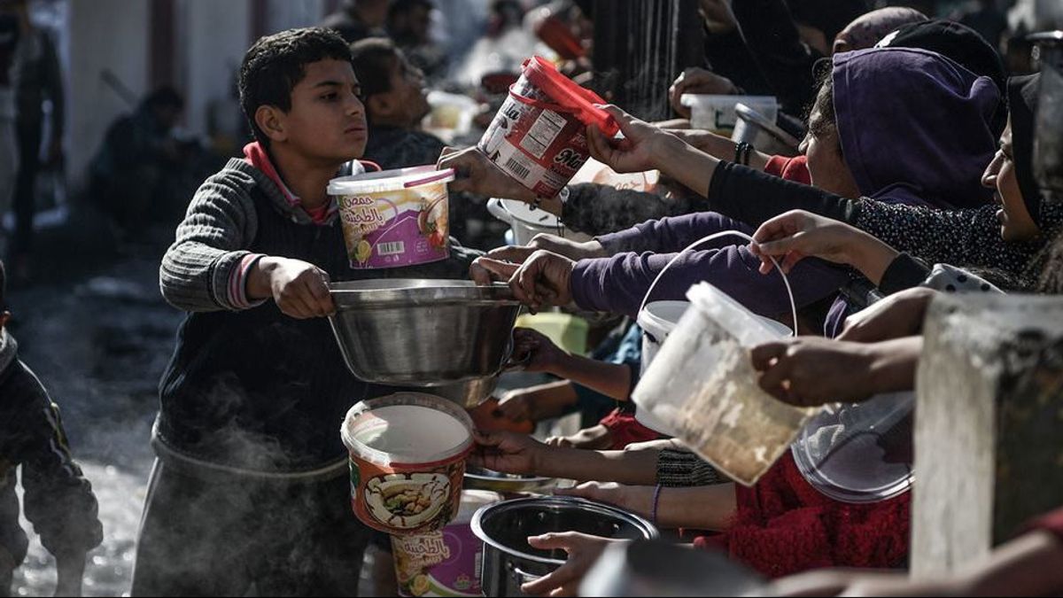 Madonna Minta Paus Leo XIV Datang ke Gaza Bantu Anak-anak Sebelum Terlambat