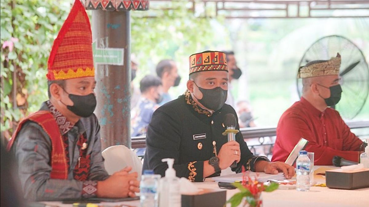  Bobby Nasution Pimpin Rapat Evaluasi Banjir Medan, Minta 1.514 Titik Banjir Dikurangi