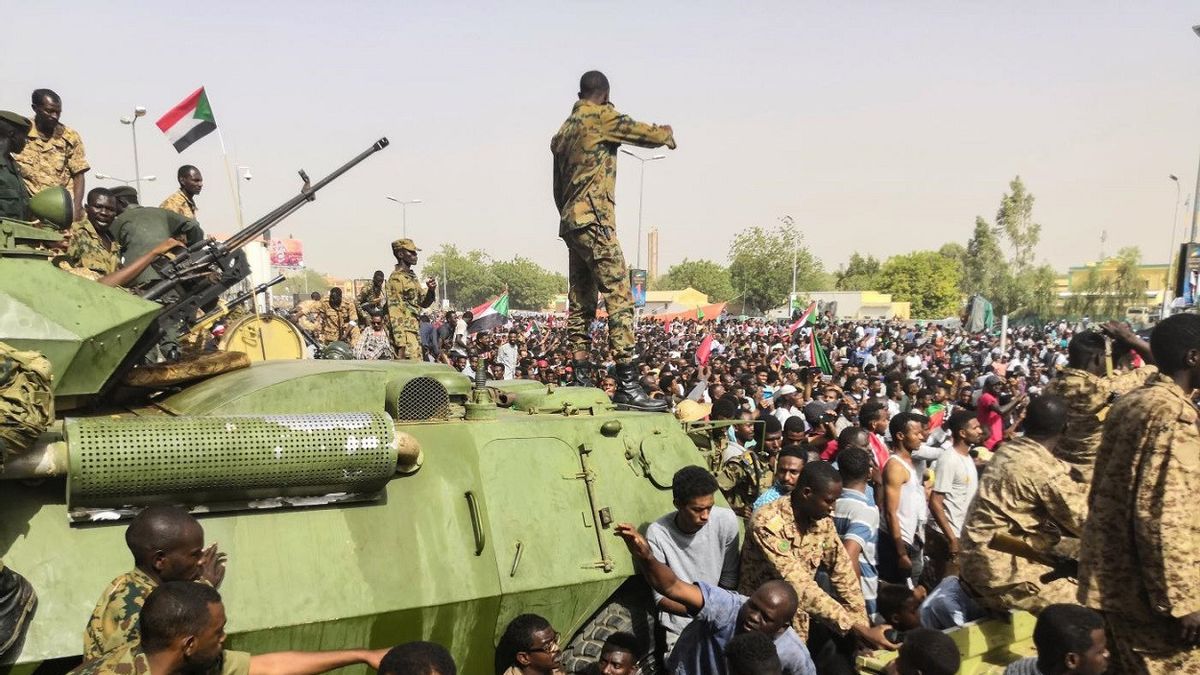 Seven Dead And 140 Injured In Anti-coup Protest, Sudan's Military Leader Declares State Of Emergency