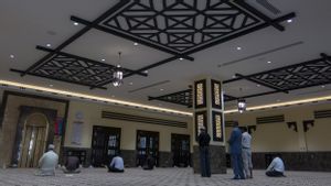 Apresiasi Imam dan Muazin Masjid, Penguasa Dubai Berikan Visa Emas