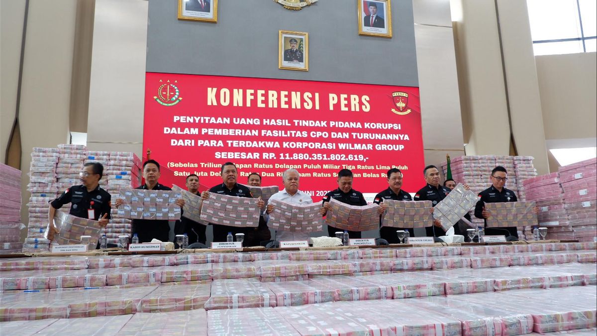 The Attorney General's Office Confiscates IDR 11.8 Trillion In The CPO Corruption Case