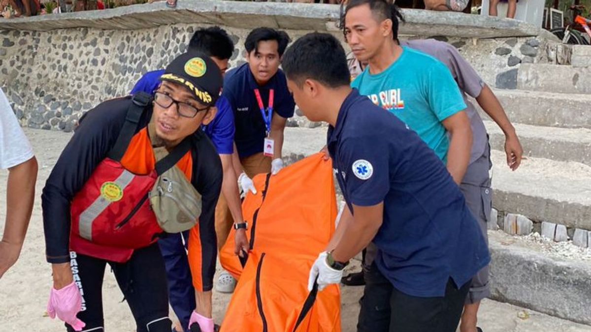 The SAR Team For The Evacuation Of Foreigners From India Who Died In Gili Air Allegedly Due To Drowning