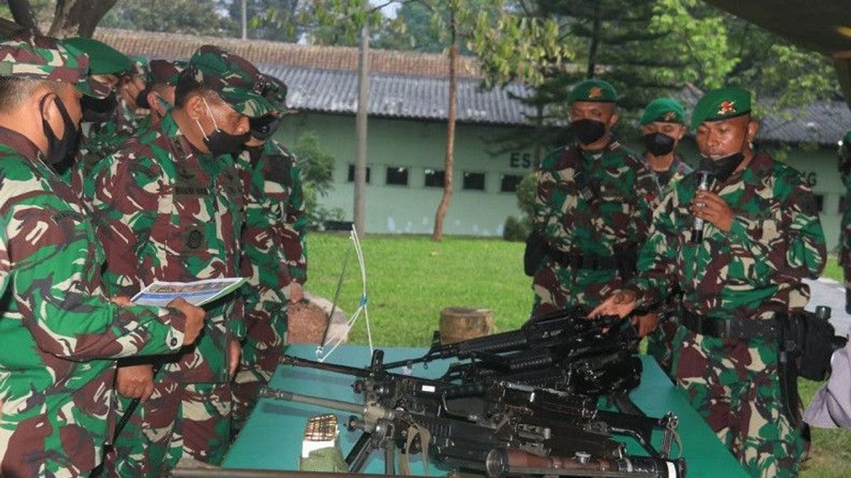 シリワンギ軍司令官からパプアの前の「サタン部隊」へのメッセージ:400人が出発、400人が帰還!