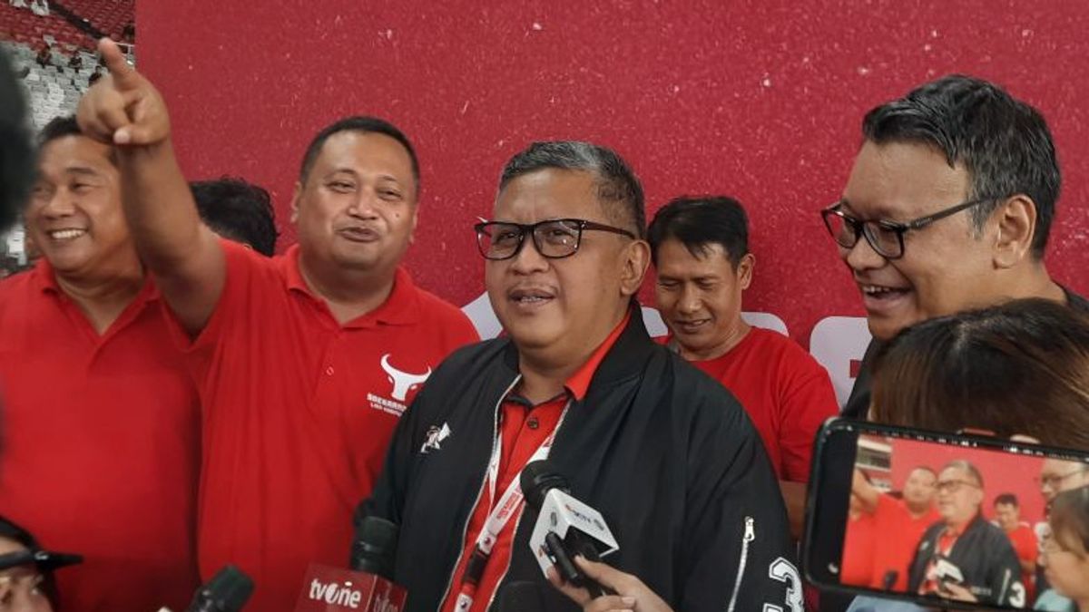 Hasto Reveals Megawati And Ganjar's Unique Moment Of Bung Karno's Tomb Pilgrimage: When Praying, The Red And White Flag Flying