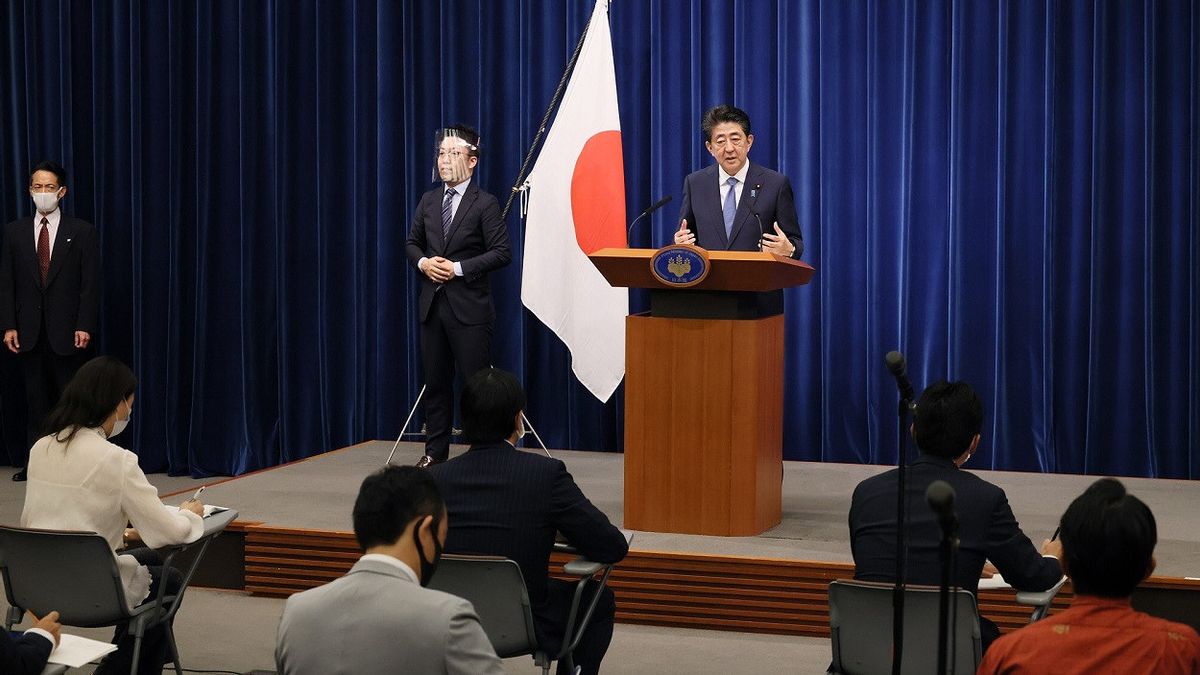  Usung <i>Abenomics</i> dan Perkuat Militer, Shinzo Abe Tewas Ditembak Mantan Angkatan Laut Jepang di Negara dengan Kontrol Senjata Ketat