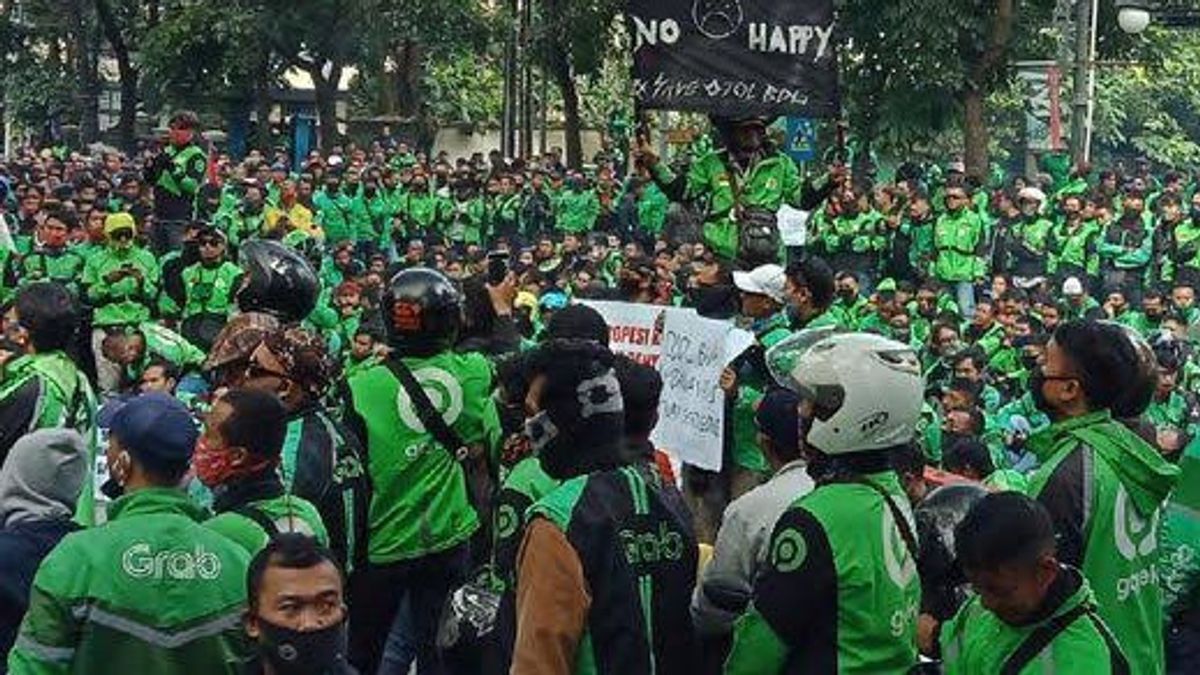 Siang Ini, Ribuan Ojol Akan Demo di Patung Kuda, Ini 3 Tuntutannya 