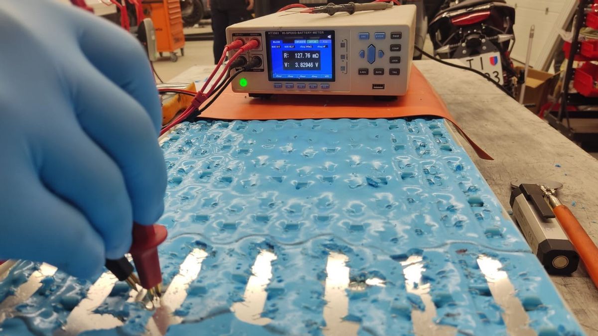 来自中国的LG制造的特斯拉汽车电池被怀疑容易损坏