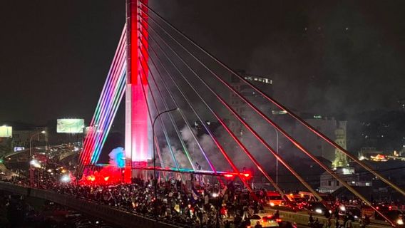 Bobotoh Persib Meninggal Usai 14 Hari Koma Akibat Jatuh dari Flyover