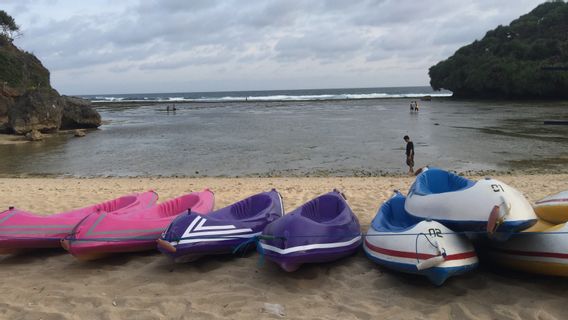 16 Traders At Drini Beach, Gunungkidul Exposed To COVID-19