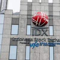 Banyak Sentimen Negatif, IHSG Senin Dibuka di Zona Merah