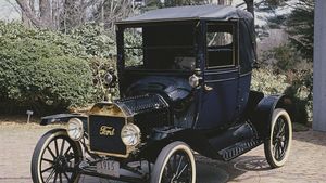 T Ford 1915, Masih Segar Bugar di Usia 109 Tahun