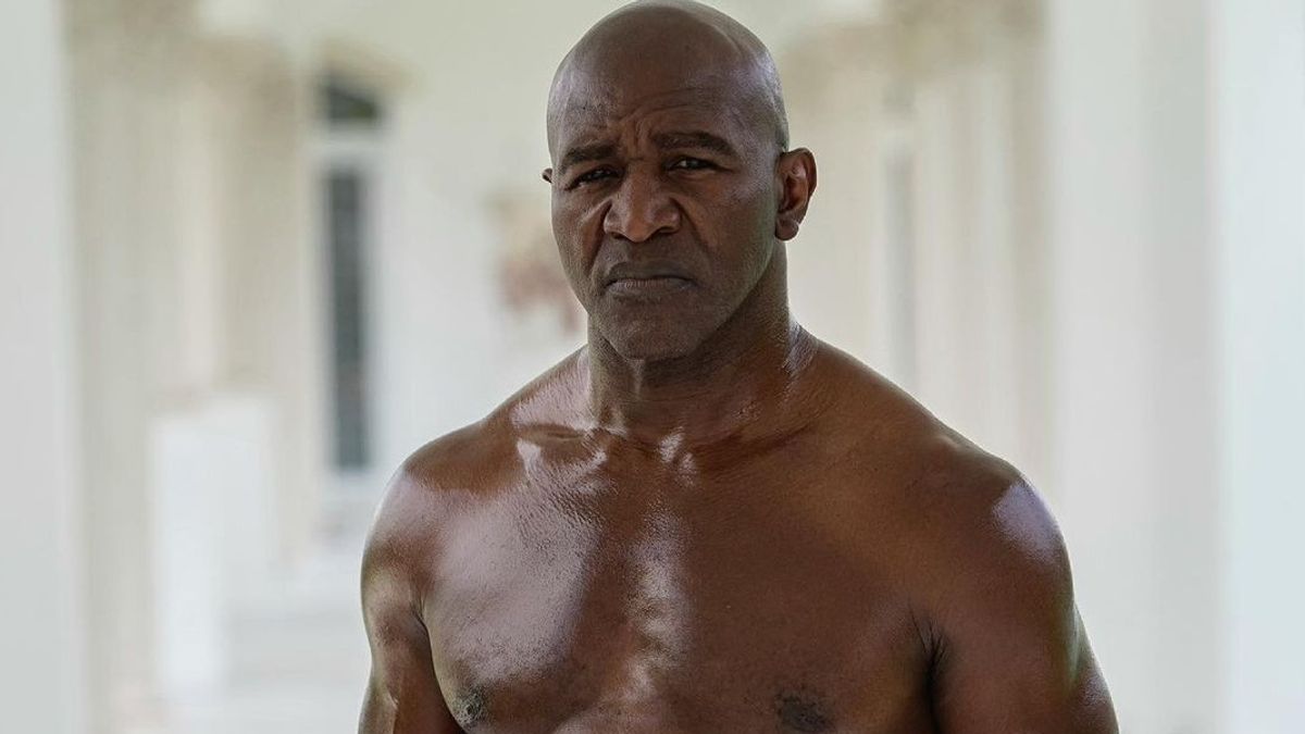 Holyfield Resmi Gantikan De La Hoya yang Kena COVID-19, Siap Lawan Belfort 11 September