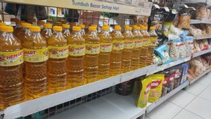Stok Minyak Goreng di Minimarket di Surabaya Mulai Banyak Sejak HET Dicabut