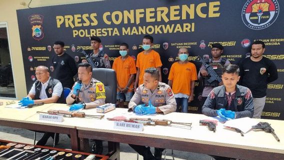 Polresta Manokwari Tangkap Satu Keluarga Perakit Senjata Api