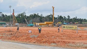 Vérifiez le développement de l’aéroport IKN, Menhub: La construction de la piste a atteint 1 978 mètres